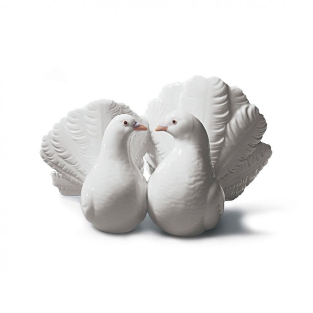Sculptura din portelan, Couple of Doves by Antonio Ballester - LLADRO