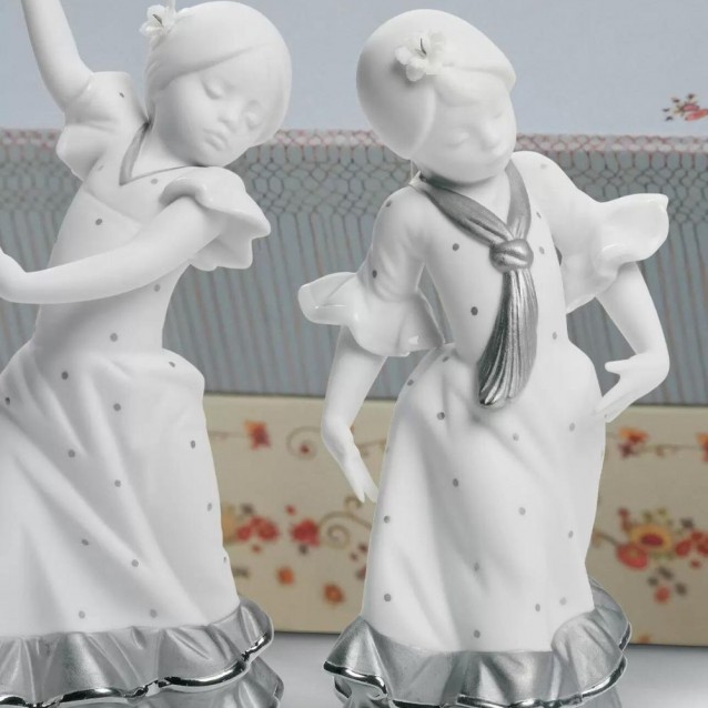 Set 2 figurine din portelan, Spring Fair in Sevilla Platinum - LLADRO