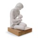 Sculptura din portelan A Nurturing Bond Mother by Ernest Massuet - LLADRO