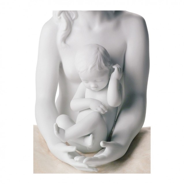 Statueta din portelan, The Mother by José Javier Malavia - LLADRO