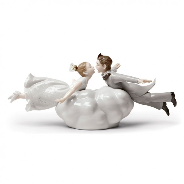 Statueta cuplu Wedding in the air by Virginia González - LLADRO