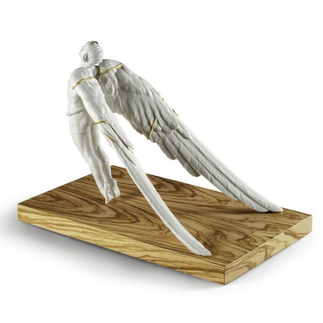 Sculptura din portelan Icarus by Ernest Massuet - LLADRO