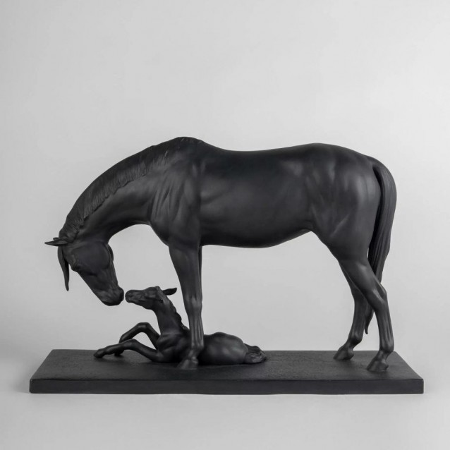 Sculptura din portelan, Mare and Foal by Ernest Massuet - LLADRO