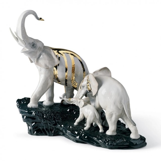 Figurina din portelan, Elephants on Black Rock by Dept. Diseño y Decoración - LLADRO